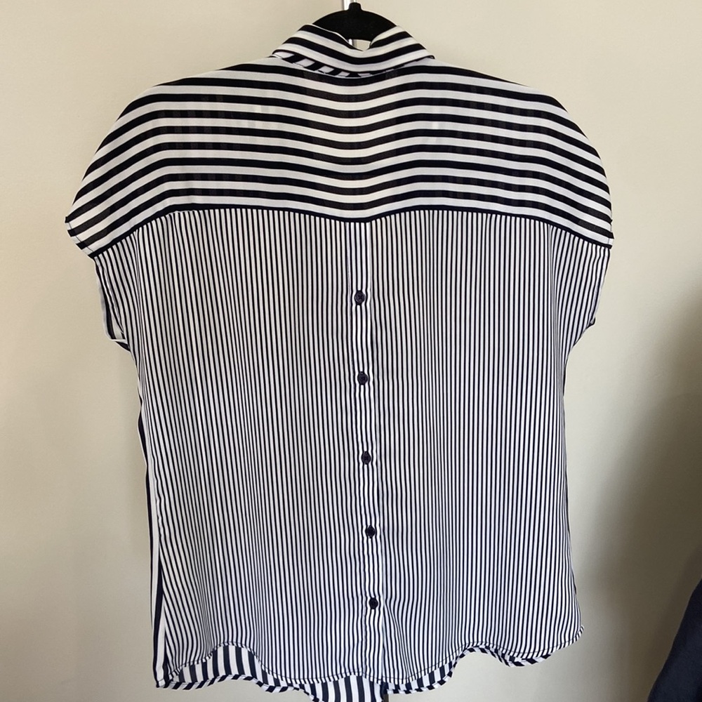 Cleo collared dress blouse with buttons down the back - Picture 3 of 4